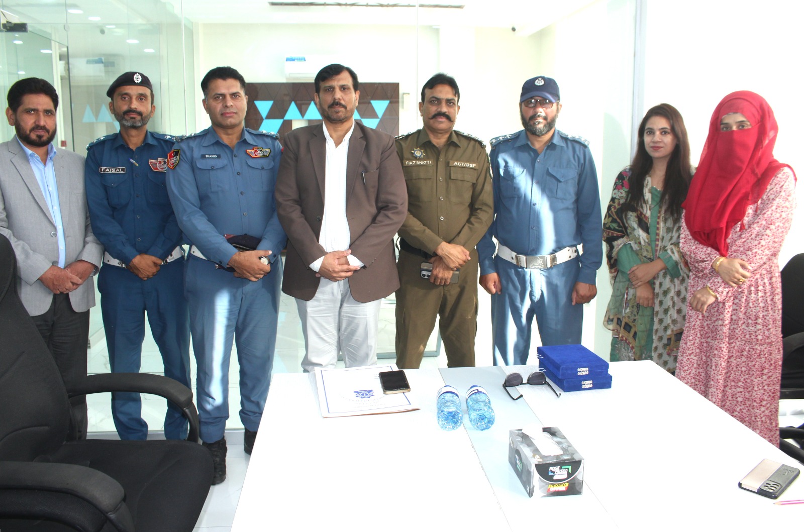 Anti-Beggery Table Talk with City Traffic Police